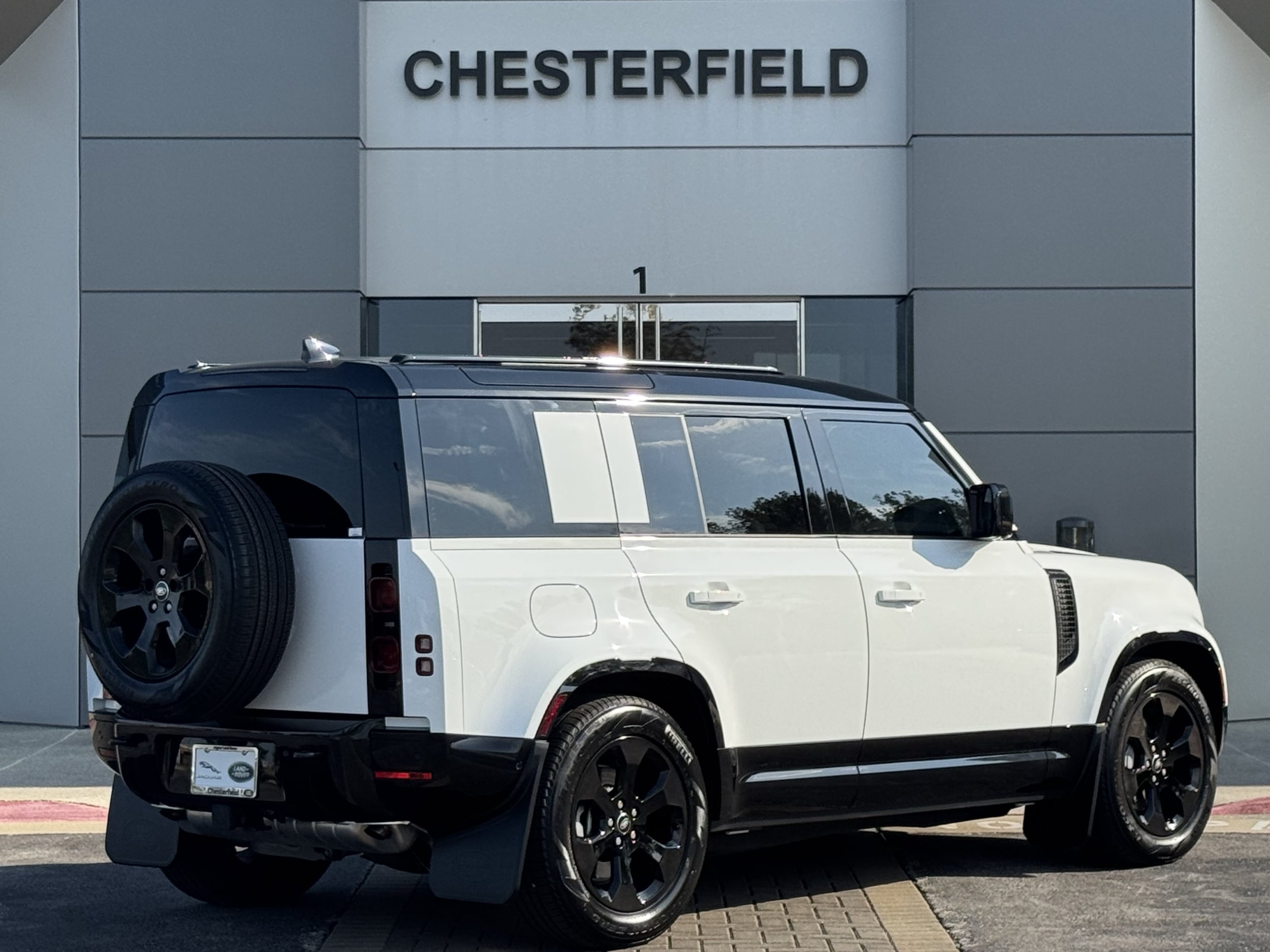 land rover defender 2025 SALE27EU0S2393650 image land rover defender 2025 SALE27EU0S2393650 image